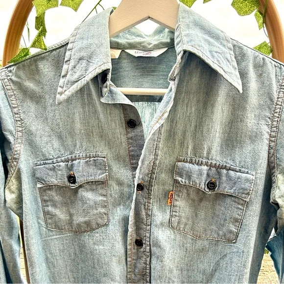 Vintage 1960's- Levi's Classic Blue Button Down Shirt